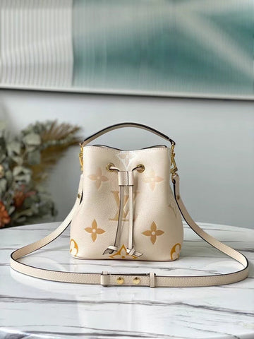 EC Fashion Lu-Vi bags - 17576