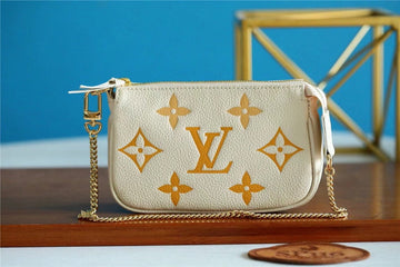 EC Fashion Lu-Vi bags - 8835