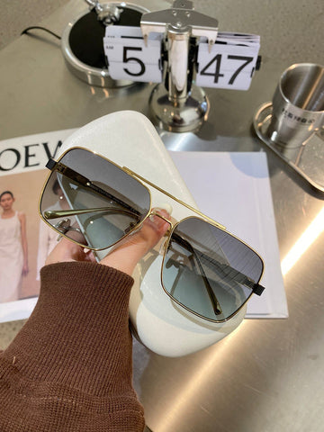 EC - LOV Sunglass - 224