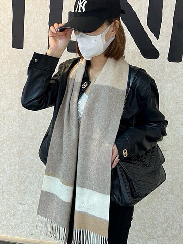 EC - LOV Scarf - 084