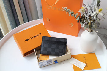 EC - LOV Wallet - 1040
