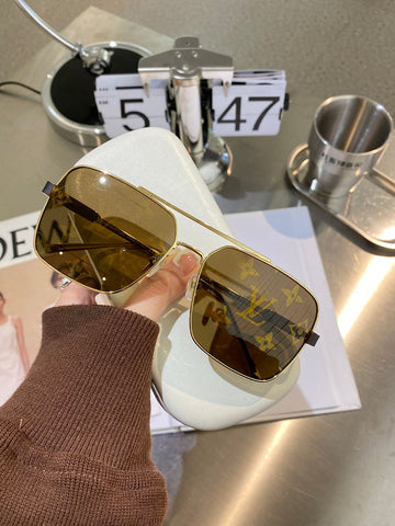 EC - LOV Sunglass - 092