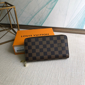 EC - LOV Wallet - 563