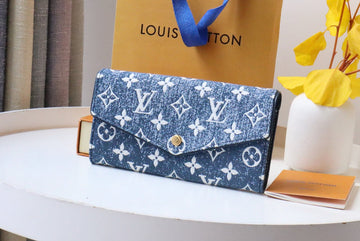 EC - LOV Wallet - 739