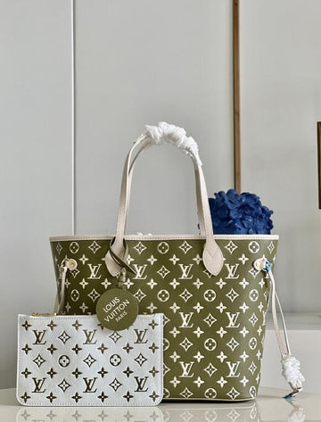 EC - LOV Bags - 1811
