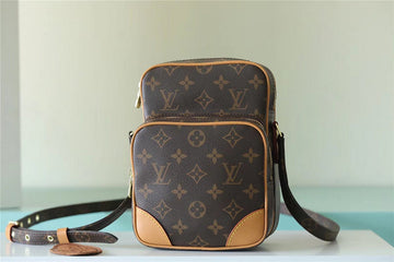 EC Fashion Lu-Vi bags - 9997