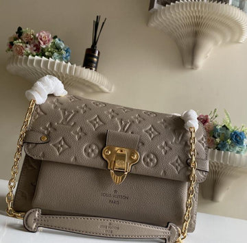 EC - LOV Bags - 1385