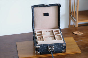 EC Fashion Lu-Vi bags - 9542