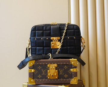 EC - LOV Bags - 2208