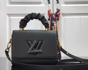 EC - LOV Bags - 2360