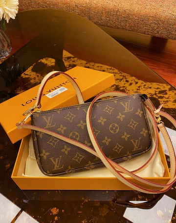 EC - LOV Bags - 1583