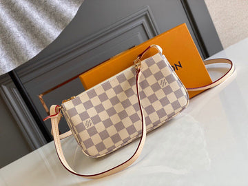 EC Fashion Lu-Vi bags - 17061