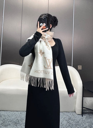 EC - LOV Scarf - 331