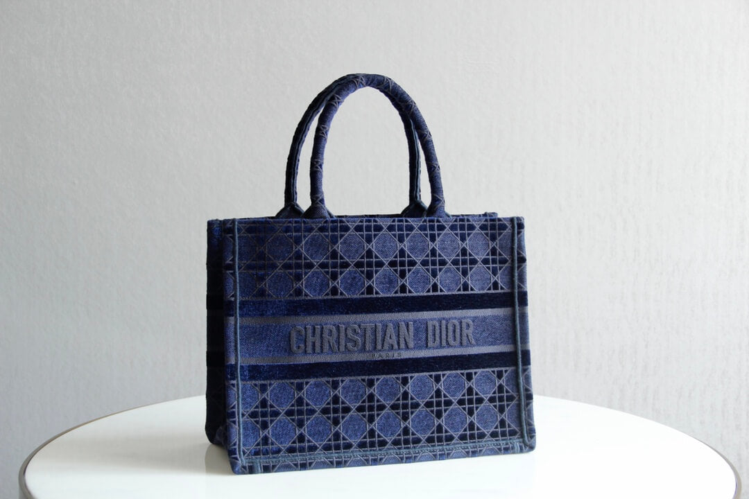 DIR1286 Book Tote BIG size 41.5cm 36.5cm Embroidery LOGO red Handbag blue