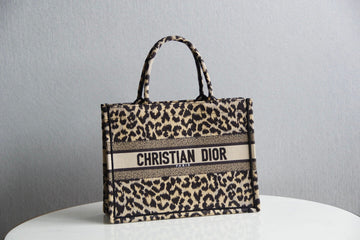 DIR1286 Book Tote BIG size 41.5cm 36.5cm Embroidery LOGO red Handbag Mizza-3