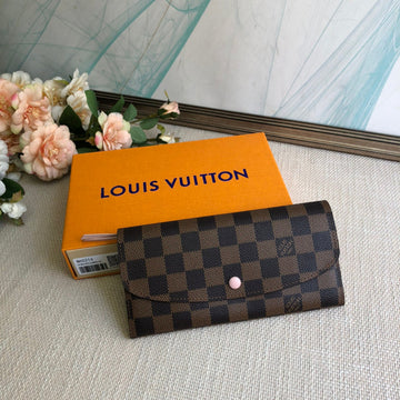 EC - LOV Wallet - 1146