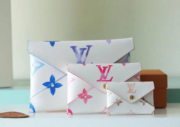 EC - LOV Bags - 1146