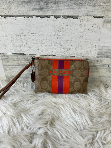 Wristlet Designer By Coach, Size: Medium