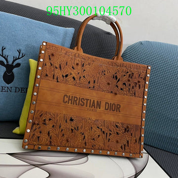 Christian Dior Luxury Bag - The Tote   315