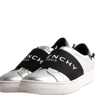 Urban Street Logo Sneakers Size 32