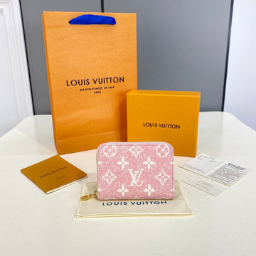 EC - LOV Wallet - 1419