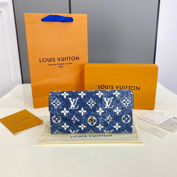 EC - LOV Wallet - 1368