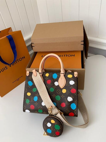 EC - LOV Bags - 1316