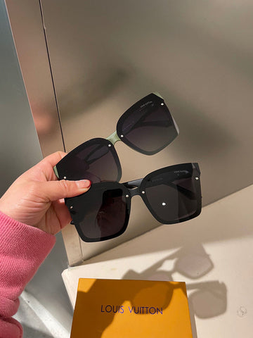 EC - LOV Sunglass - 054