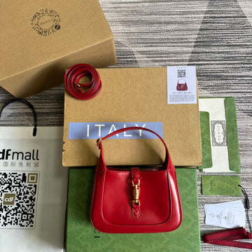 EC JACKIE MINI 19 SHOULDER BAG IN CHERRY RED CALFSKIN