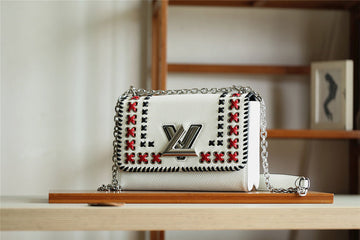 EC Fashion Lu-Vi bags - 8500