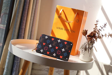 EC - LOV Wallet - 202