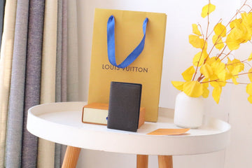 EC - LOV Wallet - 070