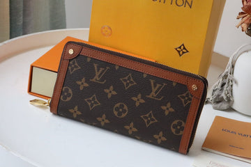 EC - LOV Wallet - 019
