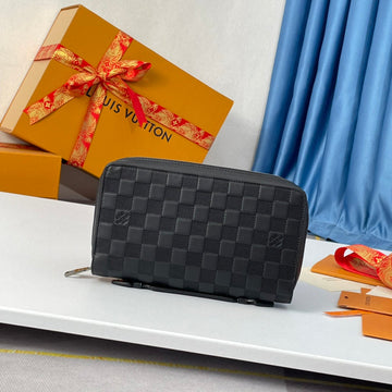 EC - LOV Wallet - 251