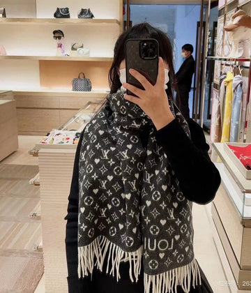 EC - LOV Scarf - 086