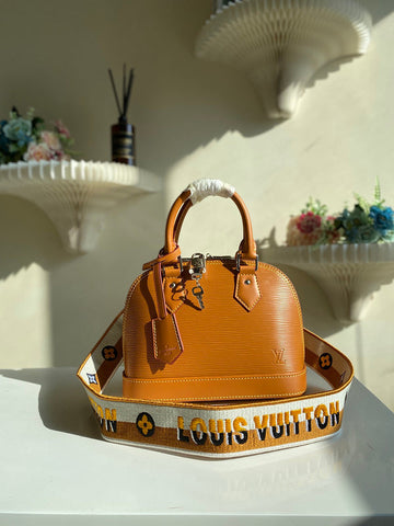 EC - LOV Women Bag - 2532
