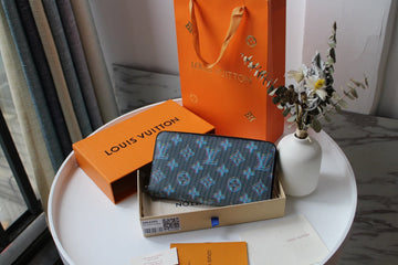 EC - LOV Wallet - 966