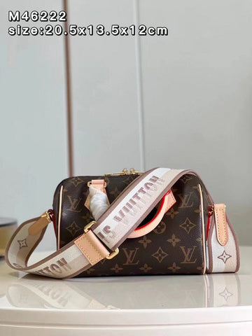 EC - LOV Women Bag - 2686