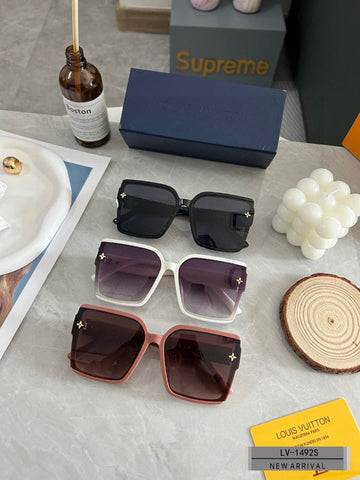 EC - LOV Sunglass - 152