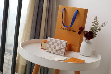 EC - LOV Wallet - 1339