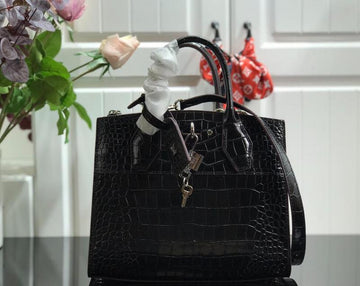 EC - LOV Bags - 2678