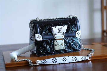 EC Fashion Lu-Vi bags - 8044