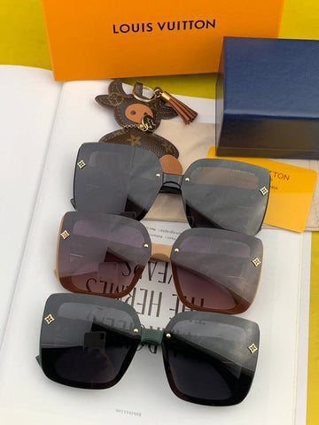 EC - LOV Sunglass - 207