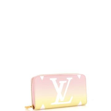 Louis Vuitton Zippy Wallet By The Pool Monogram Giant
