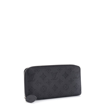 Louis Vuitton Zippy Wallet Mahina Leather