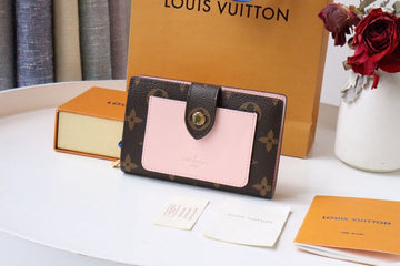 EC - LOV Wallet - 046