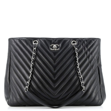 Classic CC Shopping Tote Chevron Caviar Large