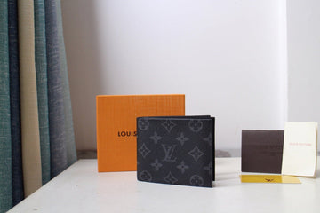 EC - LOV Wallet - 981