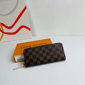 EC - LOV Wallet - 1351