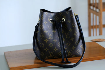 EC Fashion Lu-Vi bags - 8580